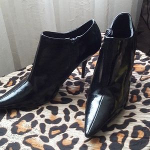 Nine West black patent leather ankle boots